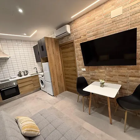 Apartmán Jl A Y B *