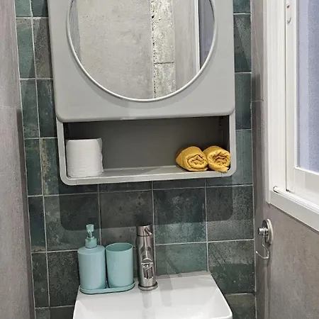 Jl A Y B Apartmán *