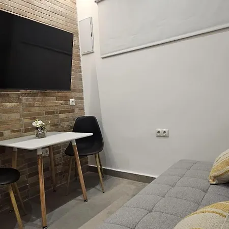 Jl A Y B Apartmán *