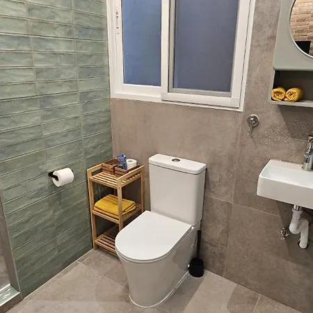 Jl A Y B Apartmán *