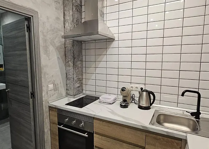 Jl A Y B Apartmán *