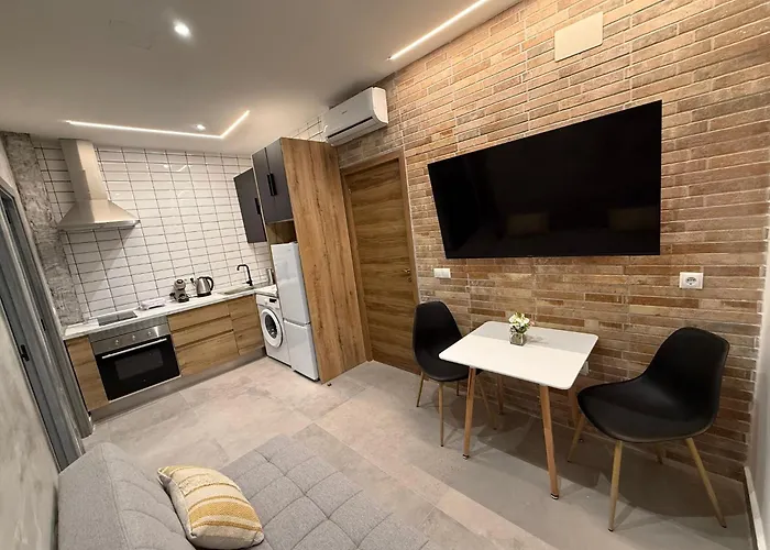 Apartmán Jl A Y B *