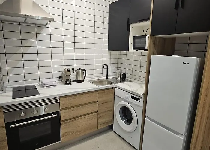 Jl A Y B Apartmán