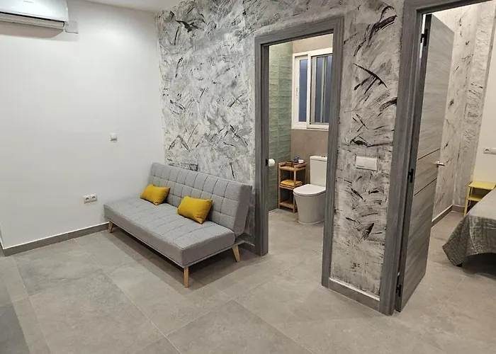 Jl A Y B Apartmán *