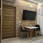 Jl A Y B 貝尼多姆